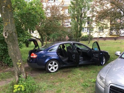 podsufitka-a6-c5-sedan-naprawione- (1).jpg