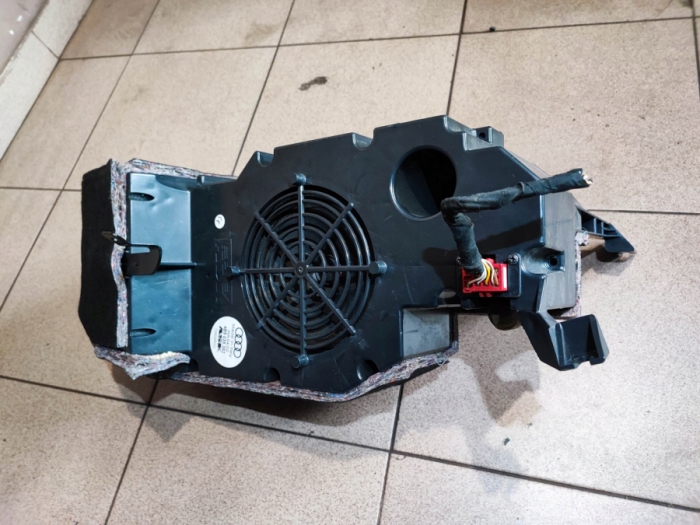 SUBWOOFER-GLOSNIK.jpg