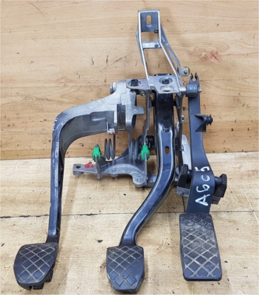 caly komplet pedal manual 18T.jpg