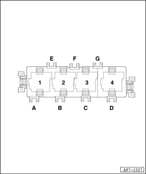 Przekaźnik-bezpiecznik świec żarowych silnik BRF A6 C6.png