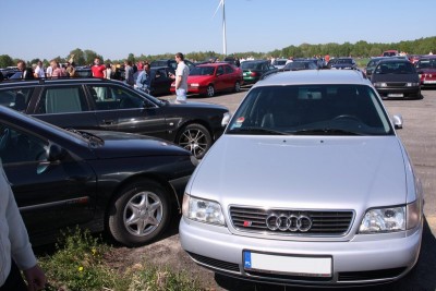 PiÂątek i moÂże V-ki nie ma tak jak ja, ale pomĂłgÂł mi skutecznie zastawiĂŚ kumpla by do domu nie uciekÂł :)